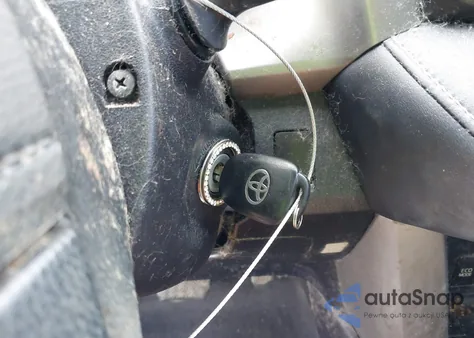 2016 Toyota Rav4 Xle z USA, uszkodzony, nr VIN 2T3WFREV3GW302020